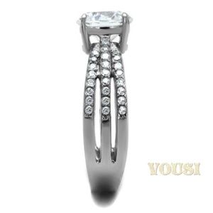 ultrachicfashion.com Jewelry - Stainless Steel CZ Ring ultrachicfashion.com Jewelry - Stainless Steel CZ Ring